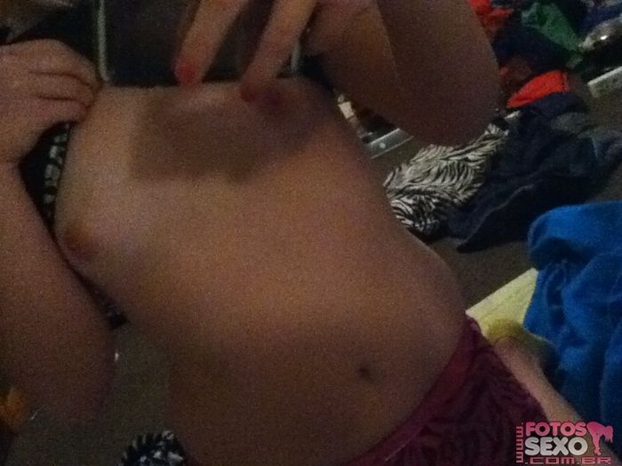 Loira Novinha que adora manda Nudes 11