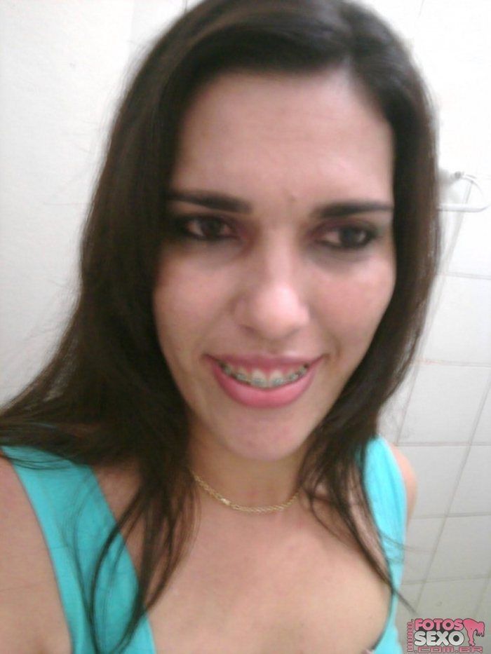 Lesbicas amadoras gostosas na putaria caseira 22