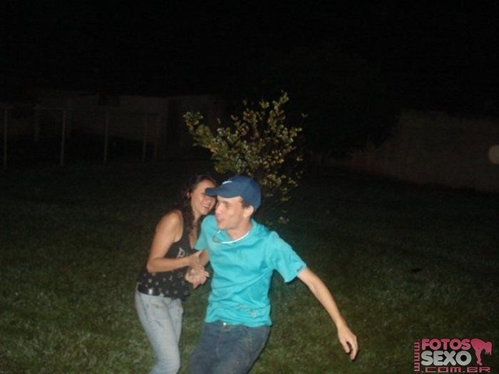 Safadinhas bebadas trepando gostoso com primos 19