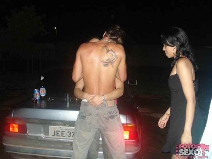 Safadinhas bebadas trepando gostoso com primos 6